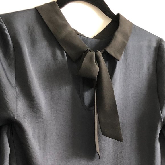 ⭐️FINAL PRICE⭐️ NWOT Modcloth Embellished Navy Blouse - Picture 7 of 7